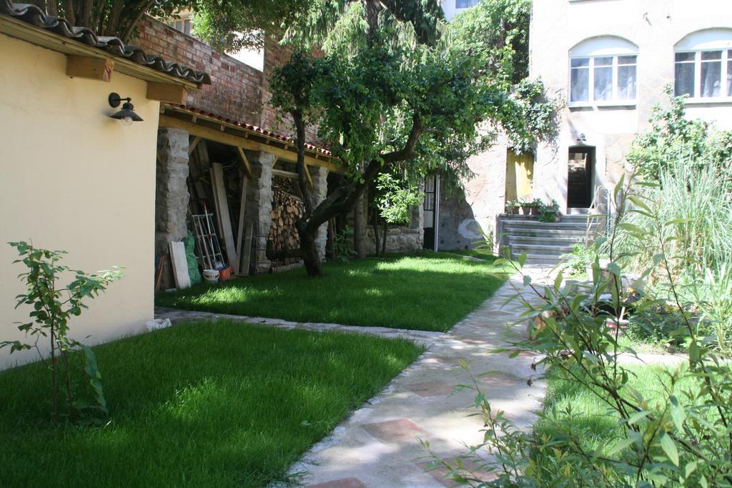 B&B Sallent Екстериор снимка